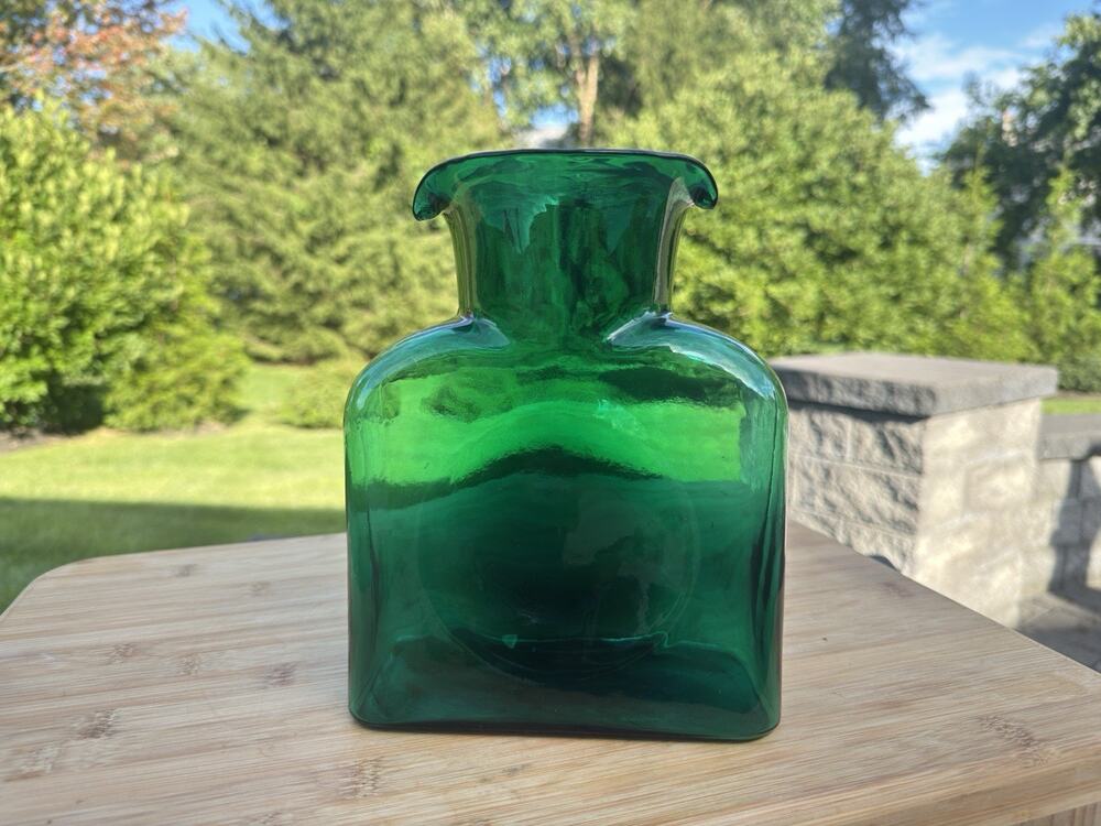BLENKO Hand Blown Glass VINTAGE Emerald Green Double Spout DECANTER VASE